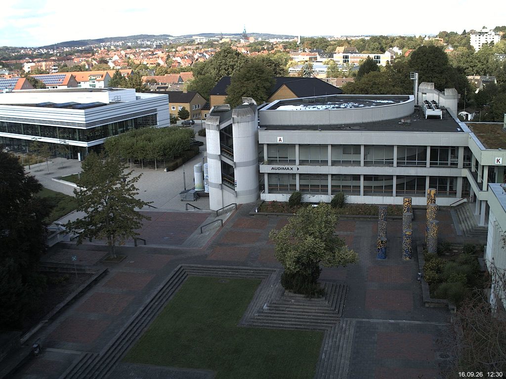Foto der Webcam: Verwaltungsgeb&auml;ude, Innenhof mit Audimax, H&ouml;rsaal-Geb&auml;ude 1