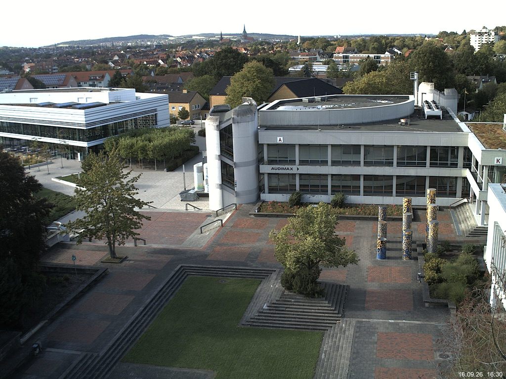 Foto der Webcam: Verwaltungsgeb&auml;ude, Innenhof mit Audimax, H&ouml;rsaal-Geb&auml;ude 1