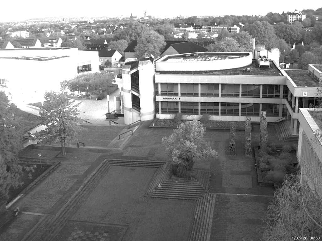 Foto der Webcam: Verwaltungsgeb&auml;ude, Innenhof mit Audimax, H&ouml;rsaal-Geb&auml;ude 1