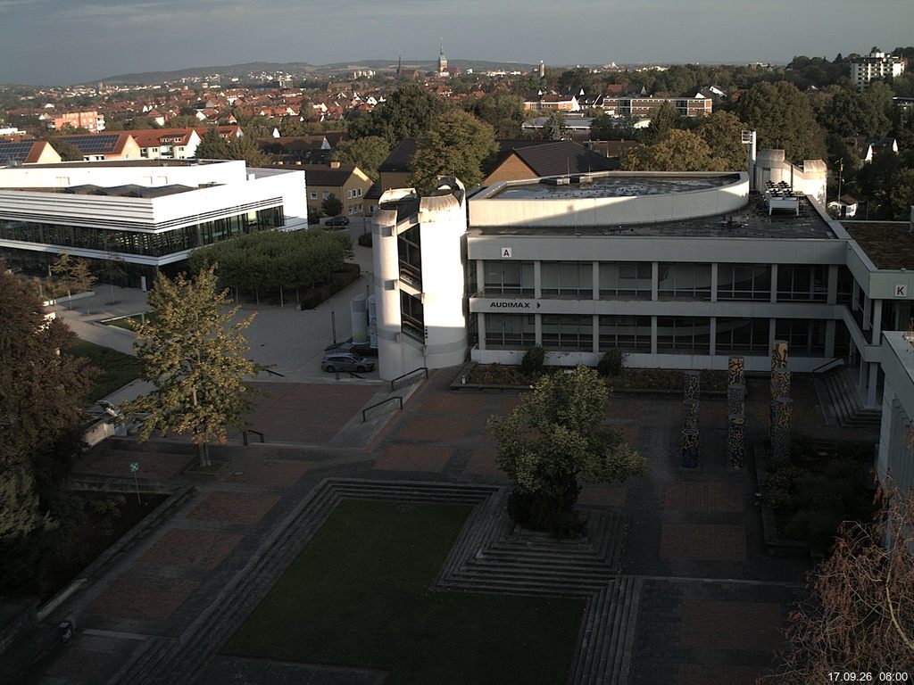 Foto der Webcam: Verwaltungsgeb&auml;ude, Innenhof mit Audimax, H&ouml;rsaal-Geb&auml;ude 1