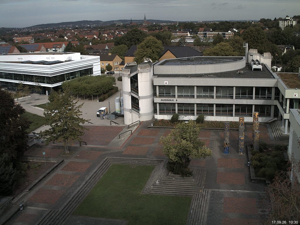 Foto der Webcam: Verwaltungsgeb&auml;ude, Innenhof mit Audimax, H&ouml;rsaal-Geb&auml;ude 1
