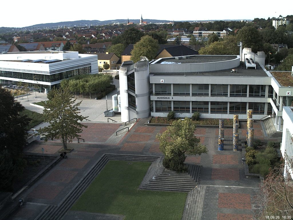 Foto der Webcam: Verwaltungsgeb&auml;ude, Innenhof mit Audimax, H&ouml;rsaal-Geb&auml;ude 1