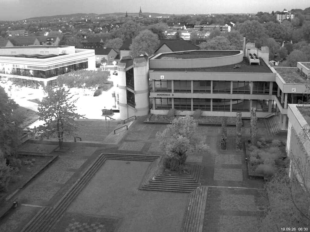 Foto der Webcam: Verwaltungsgeb&auml;ude, Innenhof mit Audimax, H&ouml;rsaal-Geb&auml;ude 1