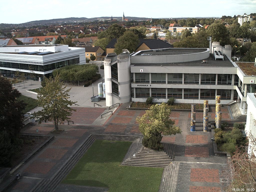Foto der Webcam: Verwaltungsgeb&auml;ude, Innenhof mit Audimax, H&ouml;rsaal-Geb&auml;ude 1