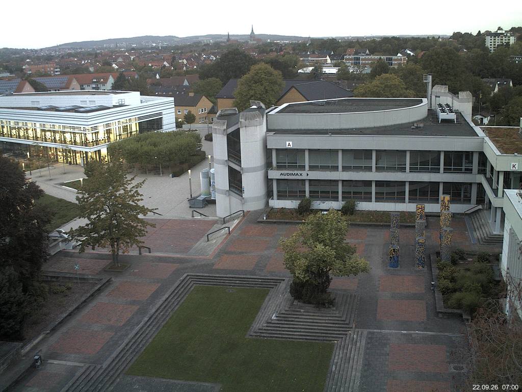 Foto der Webcam: Verwaltungsgeb&auml;ude, Innenhof mit Audimax, H&ouml;rsaal-Geb&auml;ude 1