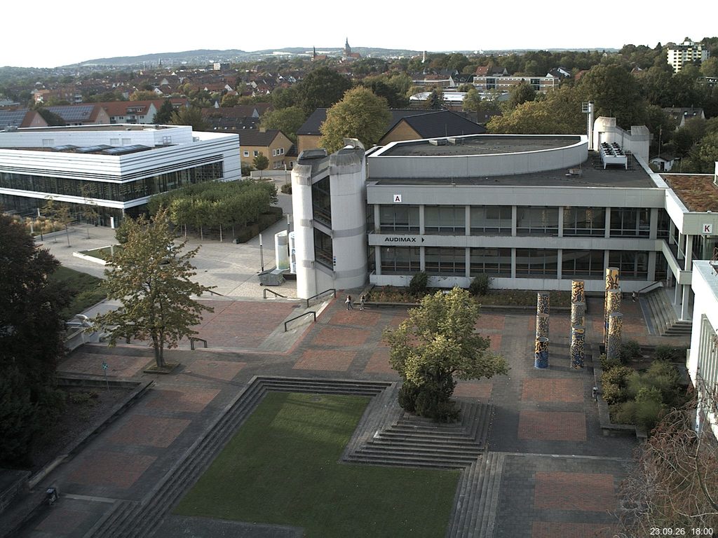 Foto der Webcam: Verwaltungsgeb&auml;ude, Innenhof mit Audimax, H&ouml;rsaal-Geb&auml;ude 1