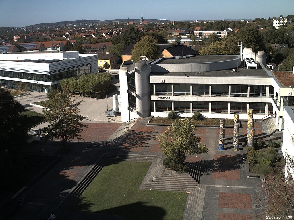 Foto der Webcam: Verwaltungsgeb&auml;ude, Innenhof mit Audimax, H&ouml;rsaal-Geb&auml;ude 1
