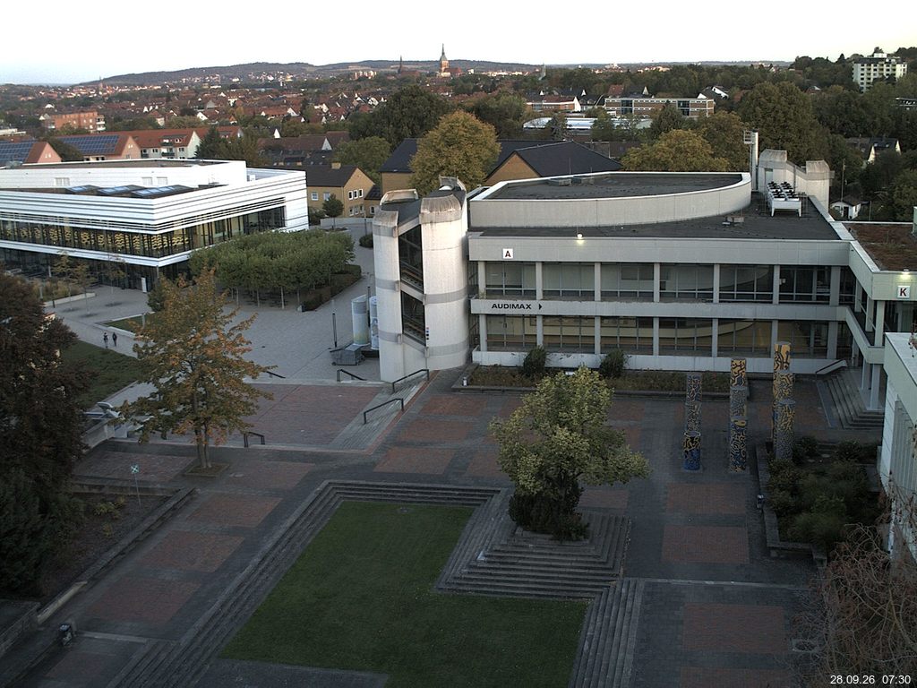 Foto der Webcam: Verwaltungsgeb&auml;ude, Innenhof mit Audimax, H&ouml;rsaal-Geb&auml;ude 1