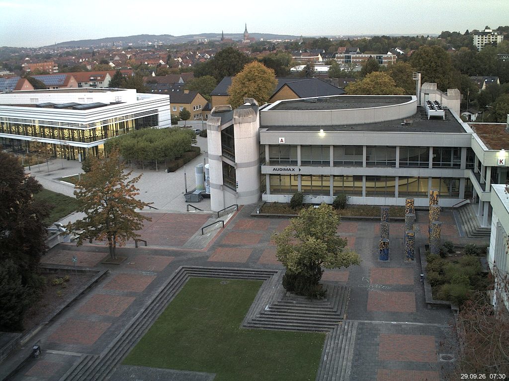 Foto der Webcam: Verwaltungsgeb&auml;ude, Innenhof mit Audimax, H&ouml;rsaal-Geb&auml;ude 1