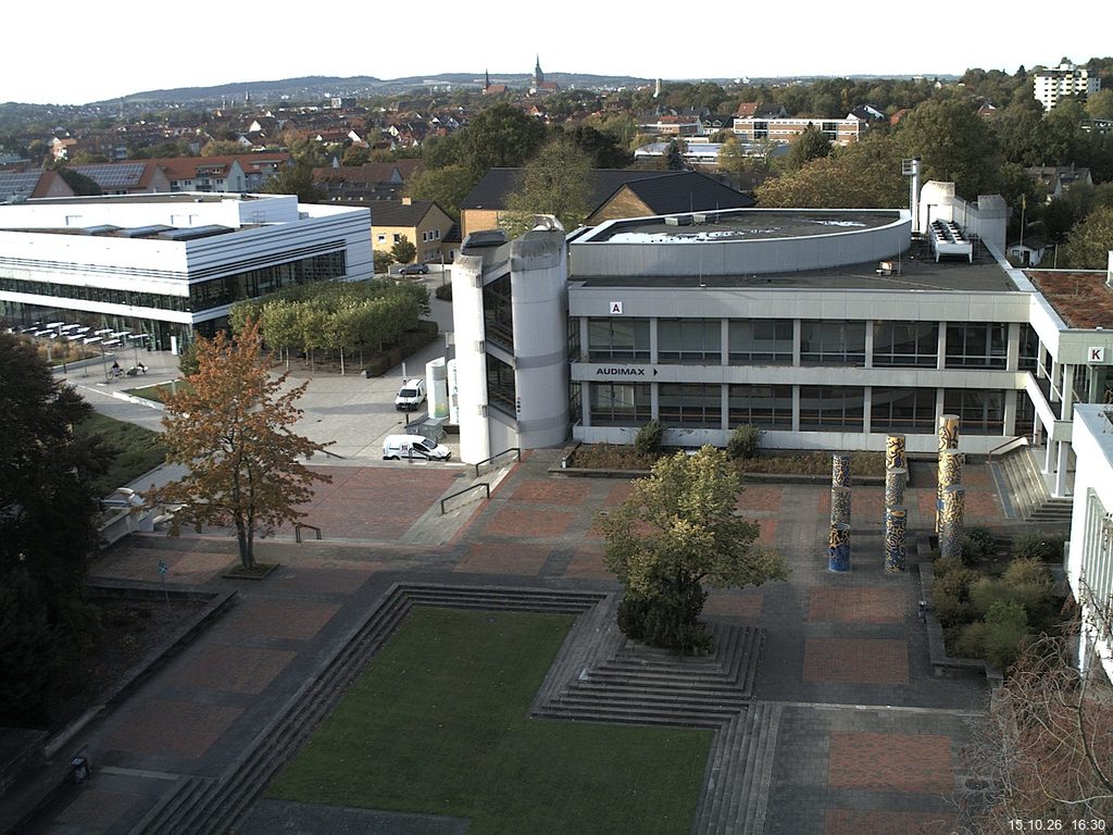Foto der Webcam: Verwaltungsgeb&auml;ude, Innenhof mit Audimax, H&ouml;rsaal-Geb&auml;ude 1