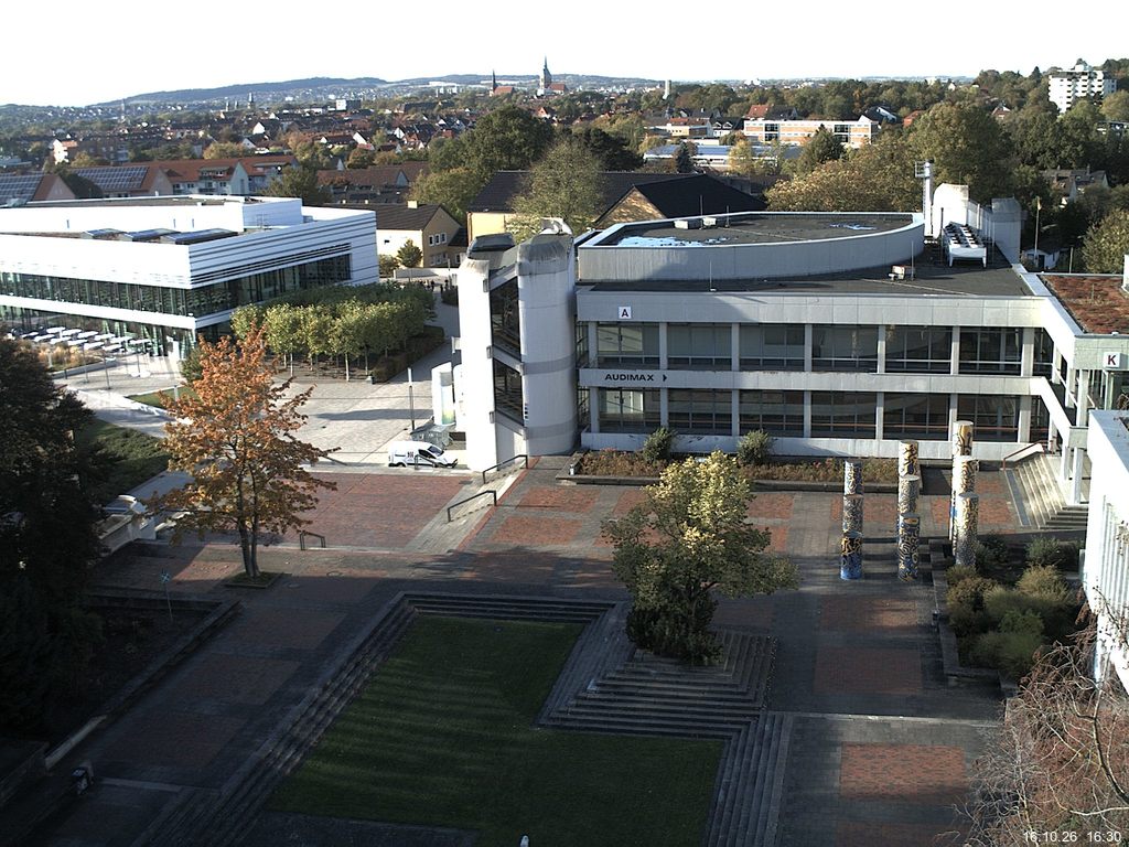 Foto der Webcam: Verwaltungsgeb&auml;ude, Innenhof mit Audimax, H&ouml;rsaal-Geb&auml;ude 1