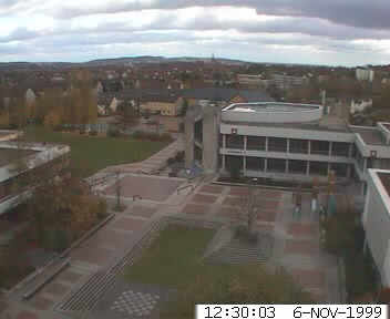 Foto der Webcam: Verwaltungsgeb&auml;ude, Innenhof mit Audimax, H&ouml;rsaal-Geb&auml;ude 1